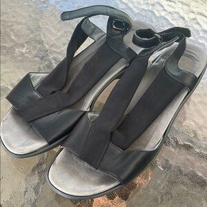Naot strappy sandal